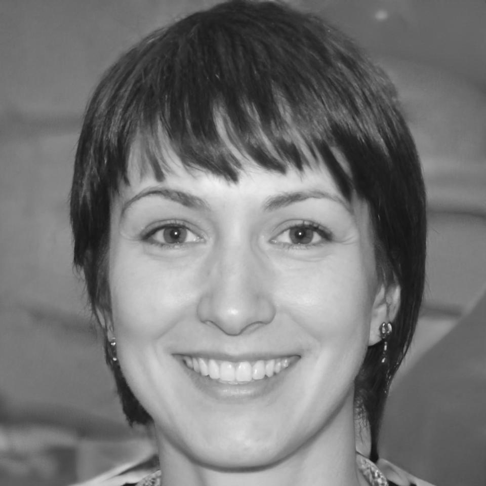 Marlene Hoffmeister, Gründerin und Geschäftsführerin von crystalvioneq